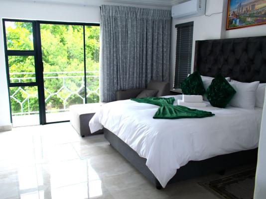 Hospital View Guesthouse - 250575