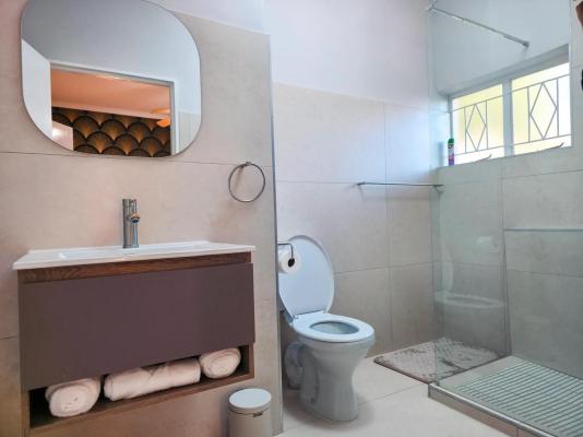 Room image 1
