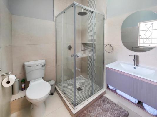 Room image 2