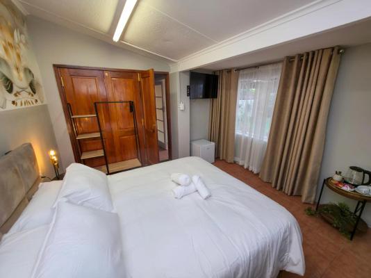 Room image 1