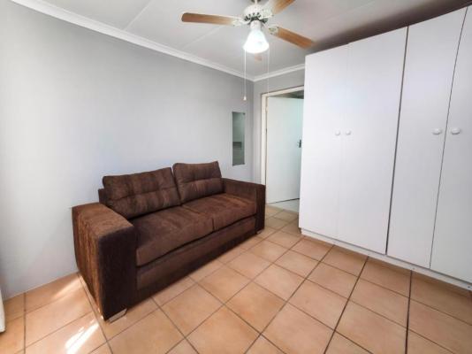 Room image 1
