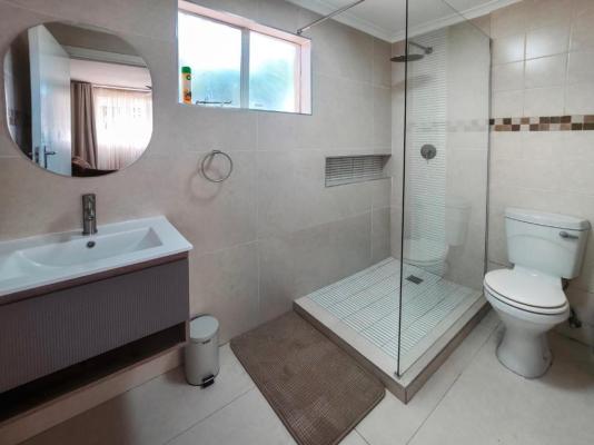 Room image 6