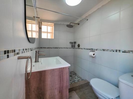 Room image 1