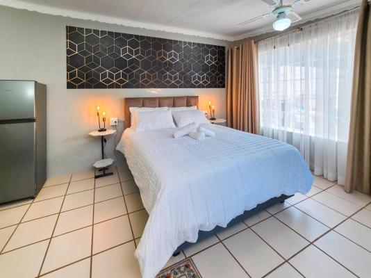 Room image 5