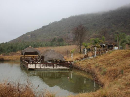 Emahlathini Guest Farm - 250682