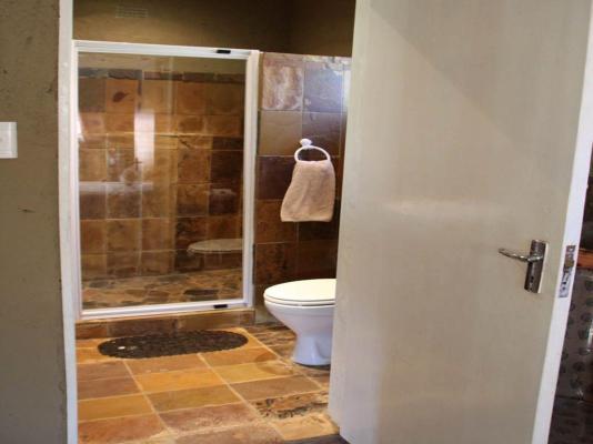 Emahlathini Guest Farm - 250723