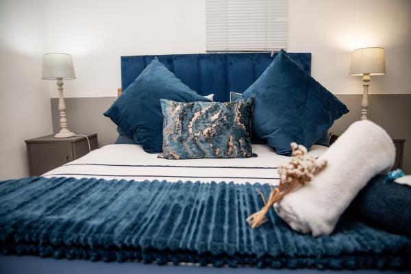 Room image 3