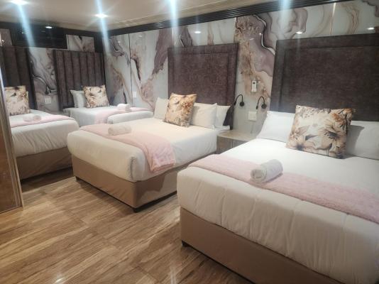 Room image 1