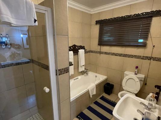 Oaklands Inn & Conference Centre - 251366