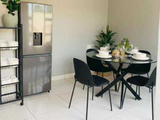 The Botik Hides - Kitchenette