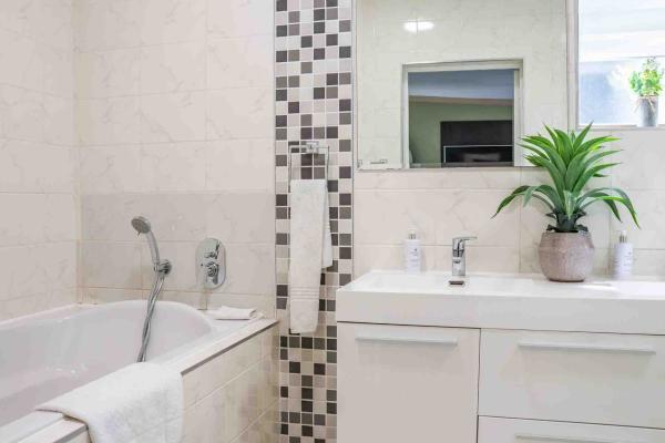 Sunrock Guesthouse - 252148