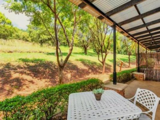 Jodev Farmstay - Patio