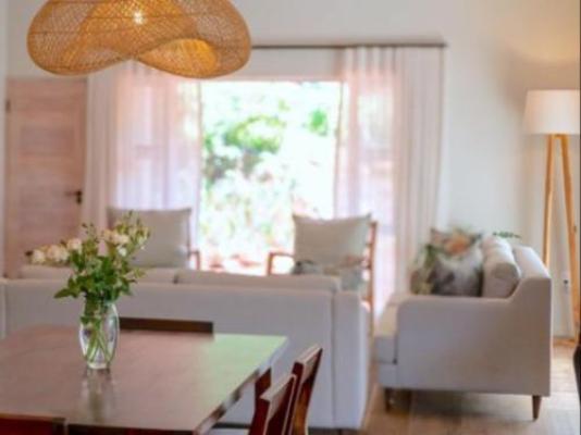 Scandi House - Dining area