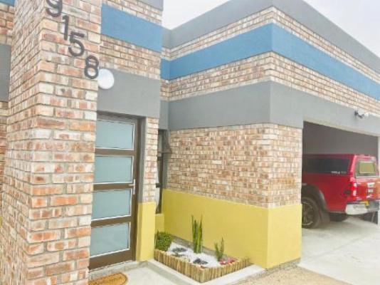 P Wake Luna Guest house - Property / Building