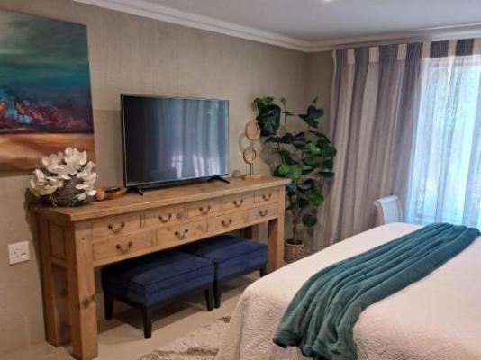 Kruger Tree Lodge - Photo of the whole room