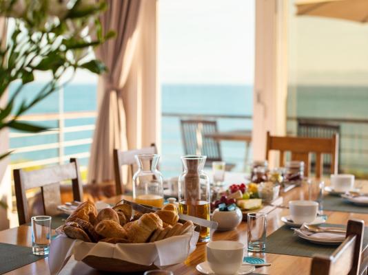 Whalesong Lodge - 252975