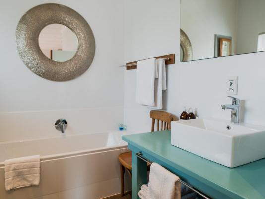 Whalesong Lodge - 252996