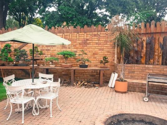 Aark Guest Lodge - 253073