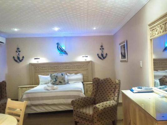 Aark Guest Lodge - 253082