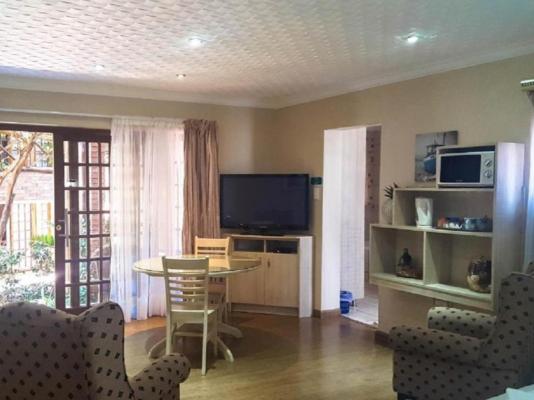 Aark Guest Lodge - 253083
