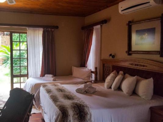 Aark Guest Lodge - 253100