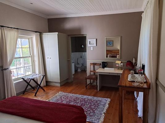 Housemartin Guest Lodge - 253150