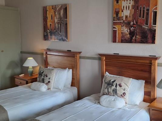 Room image 1