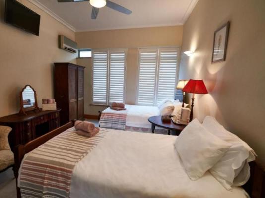 Room image 2