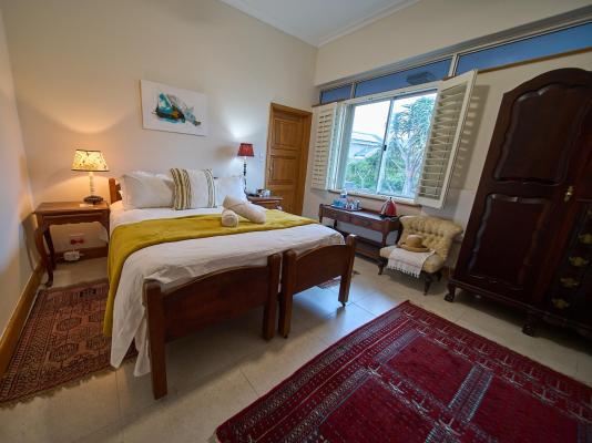 Room image 3