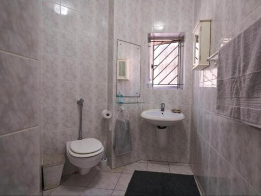 Room image 2