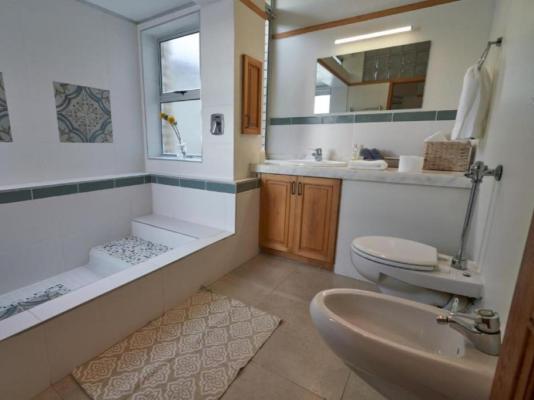 Room image 2