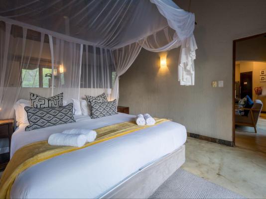 Room image 8