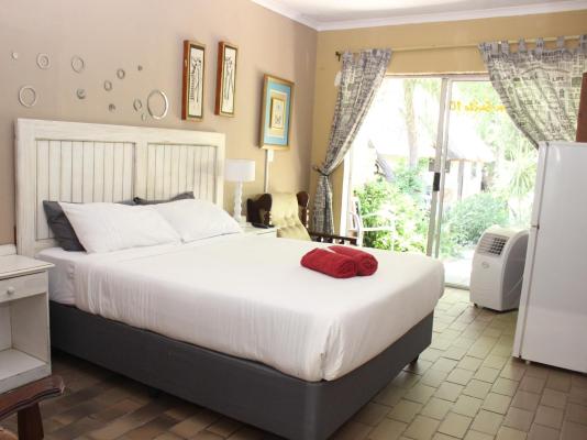Golden Lantern Town Lodge - 253603
