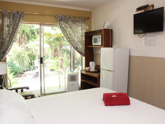 Golden Lantern Town Lodge - 253605