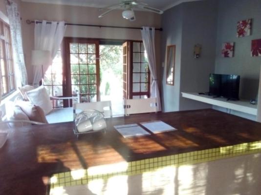 Room image 4