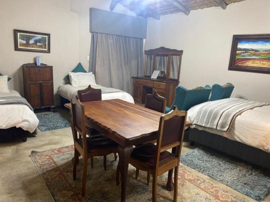 Loch Athlone Overnight Accommodation - 253726