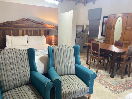 Loch Athlone Overnight Accommodation - 253728