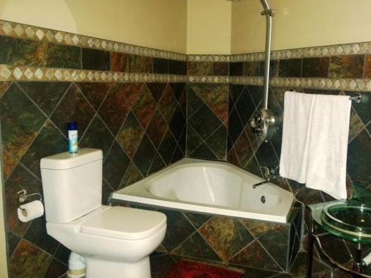 Loch Athlone Overnight Accommodation - 253739