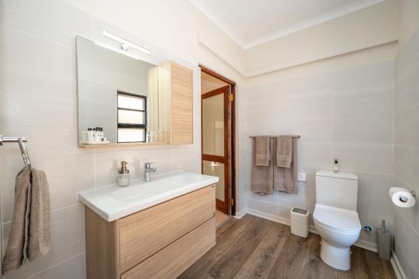 Chestnut Country Lodge - 254100