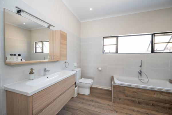 Chestnut Country Lodge - 254104