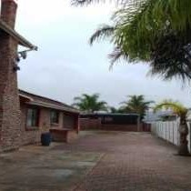 Colchester Suites - Property / Building