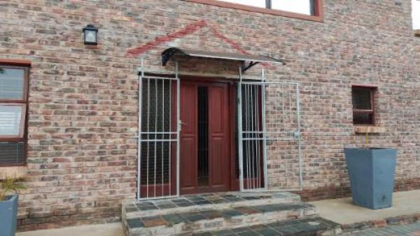 Colchester Suites - Facade or entrance