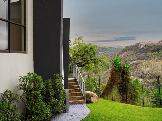 La Roca Guest House - 254456