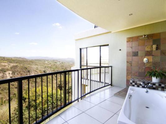 La Roca Guest House - 254475
