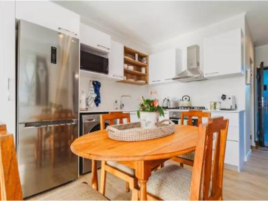 The Meadows - Kitchenette