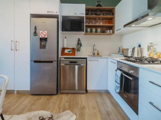 The Meadows - Kitchenette