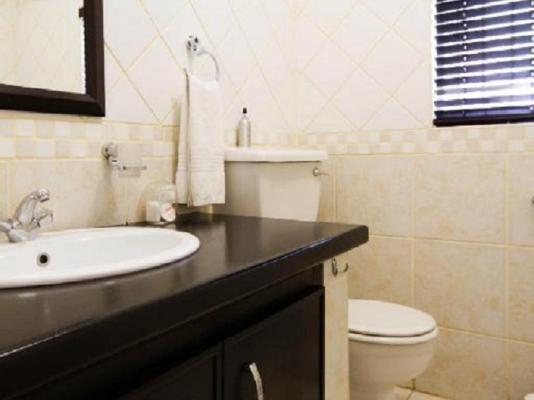 Room image 2