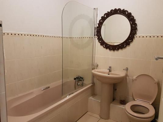 Room image 3