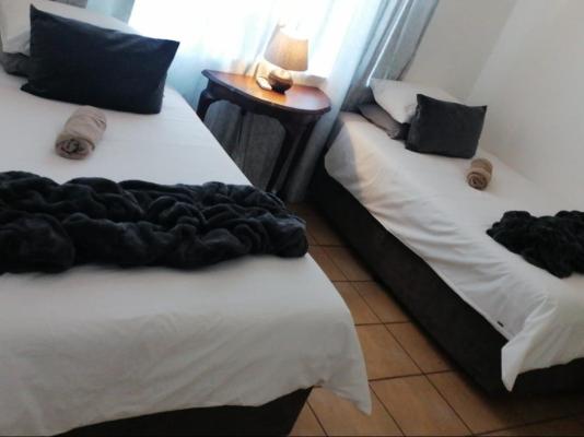 Hillton Manor Self-catering Apartments - 255327