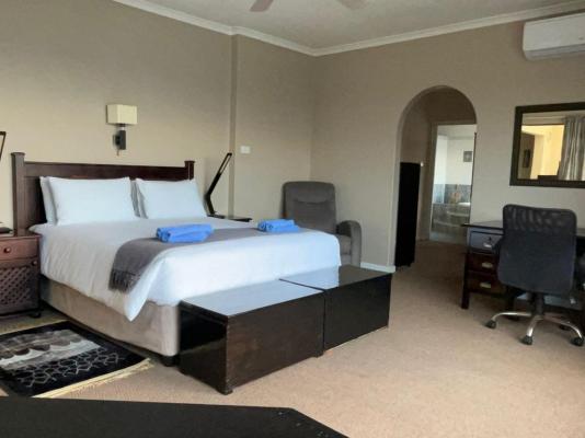 Room image 6